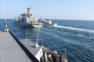 ITS-Carabiniere-approaching-the-USNS-Laramie-for-RAS December 2015 EU NAVFOR