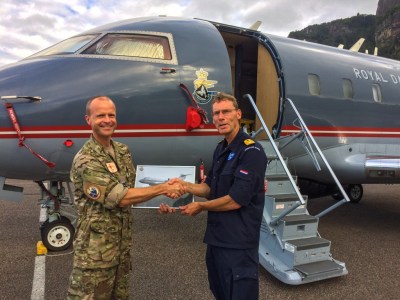 operation-atalanta-force-commander-meets-royal-danish-air-force-mpra-in-the-seychelles-oct-31-2016
